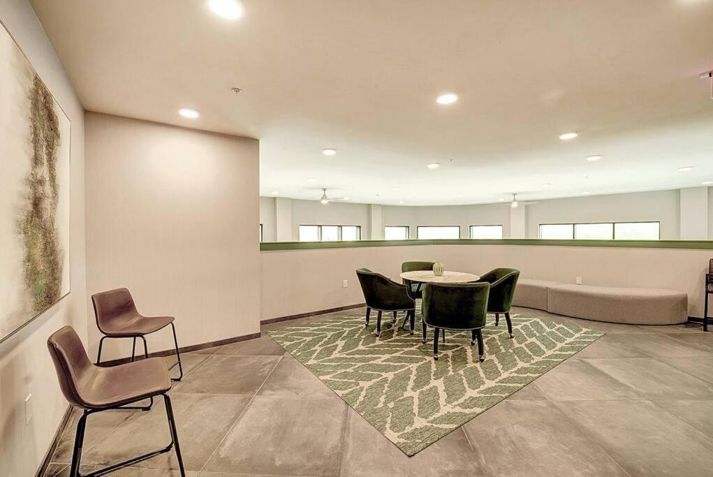 Huge 2 Bed 2 Bath Easy Ride To Nyc & Parking Lägenhet Hackensack Exteriör bild